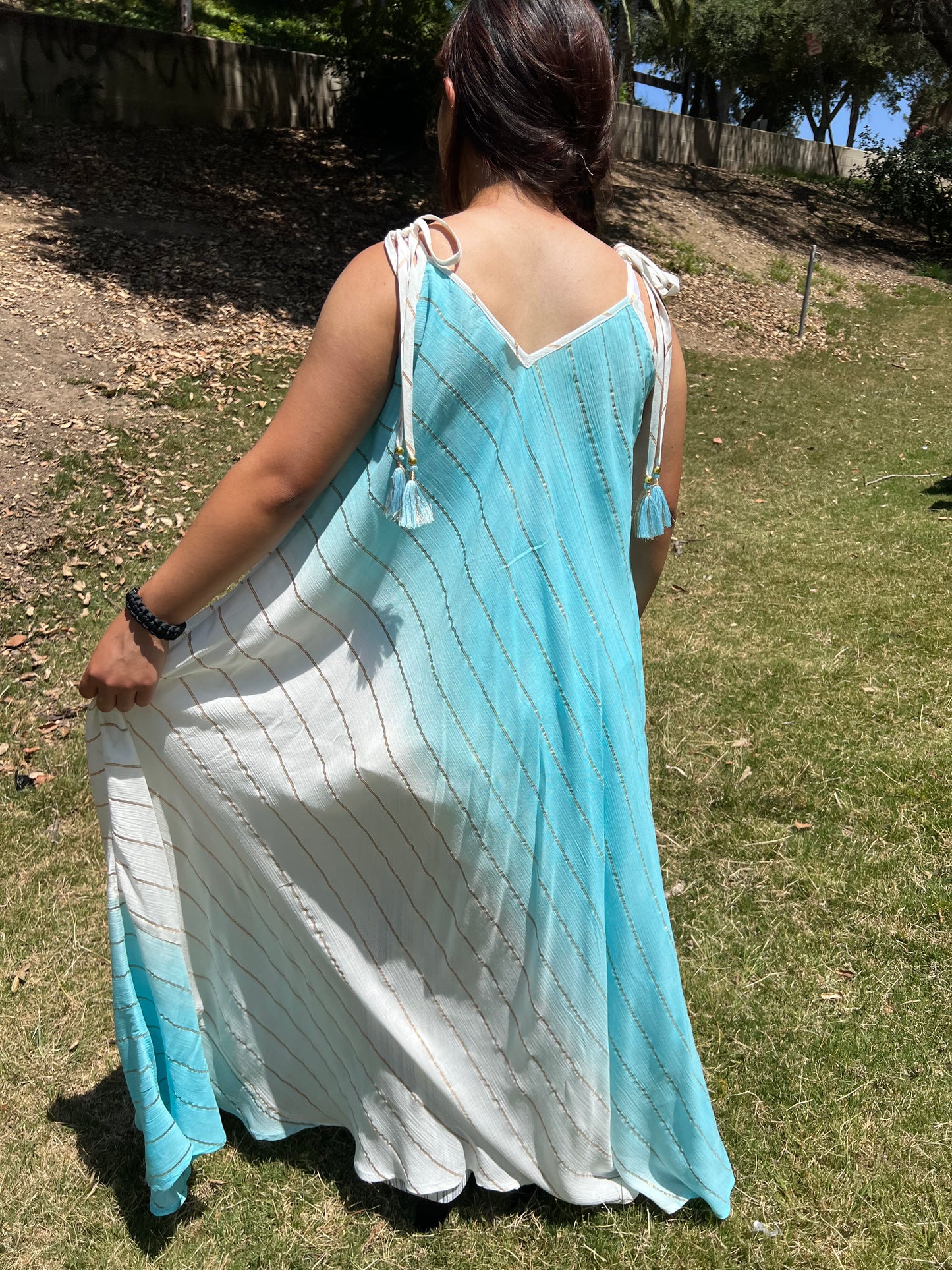 Very light flowing and comfortable dress.