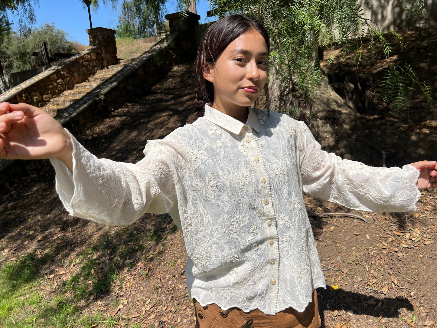 Long sleeve cotton shirt with the embroidery