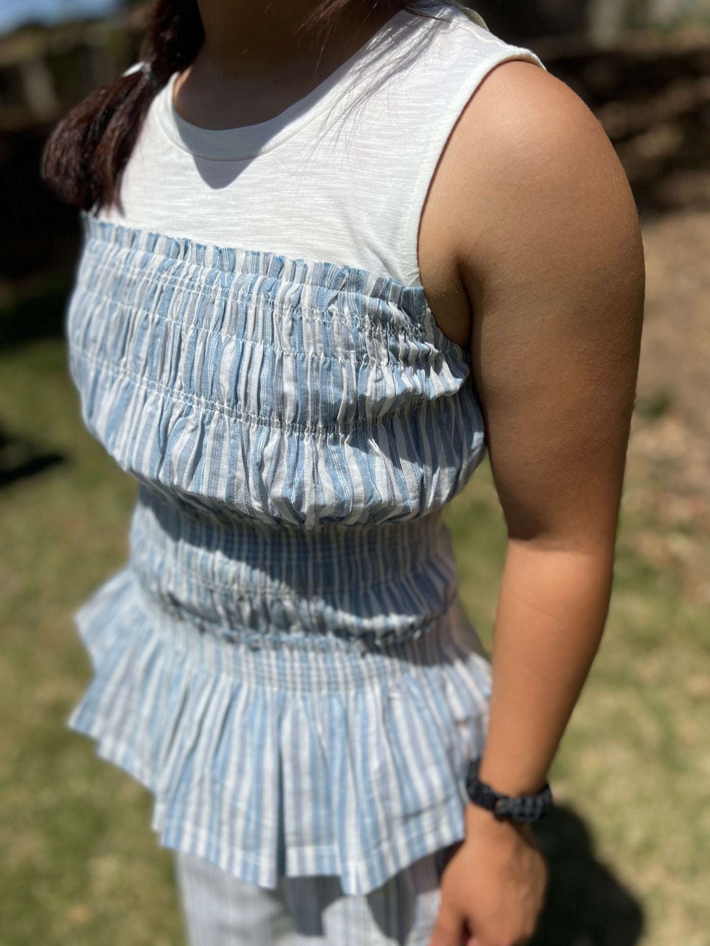 Sleeveless stretchy top