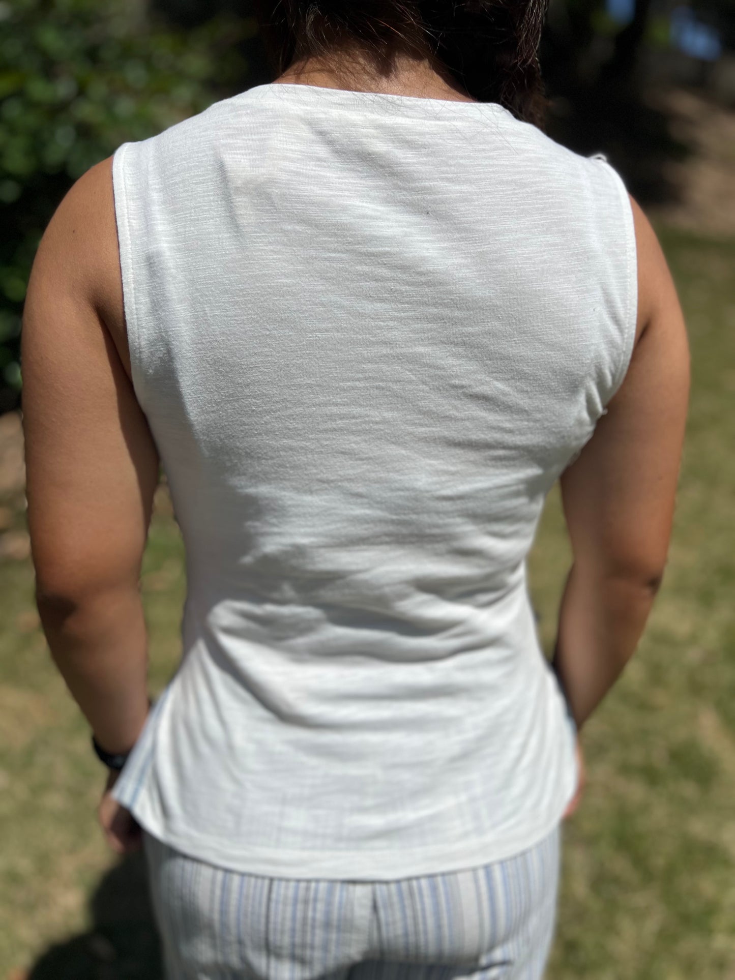 Sleeveless stretchy top