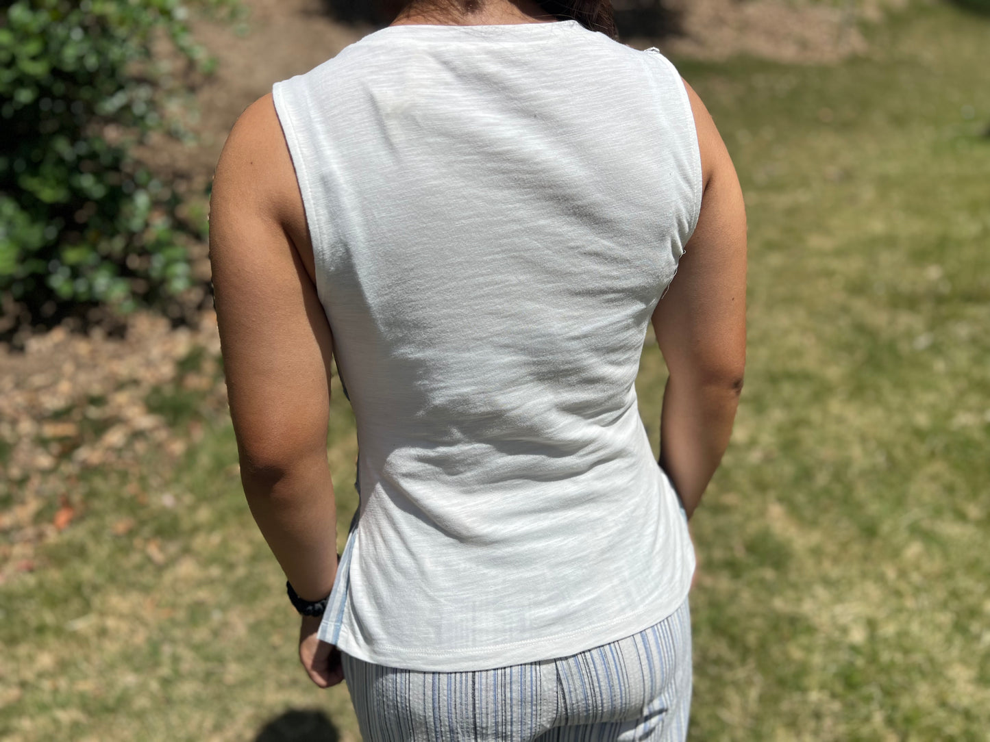 Sleeveless stretchy top