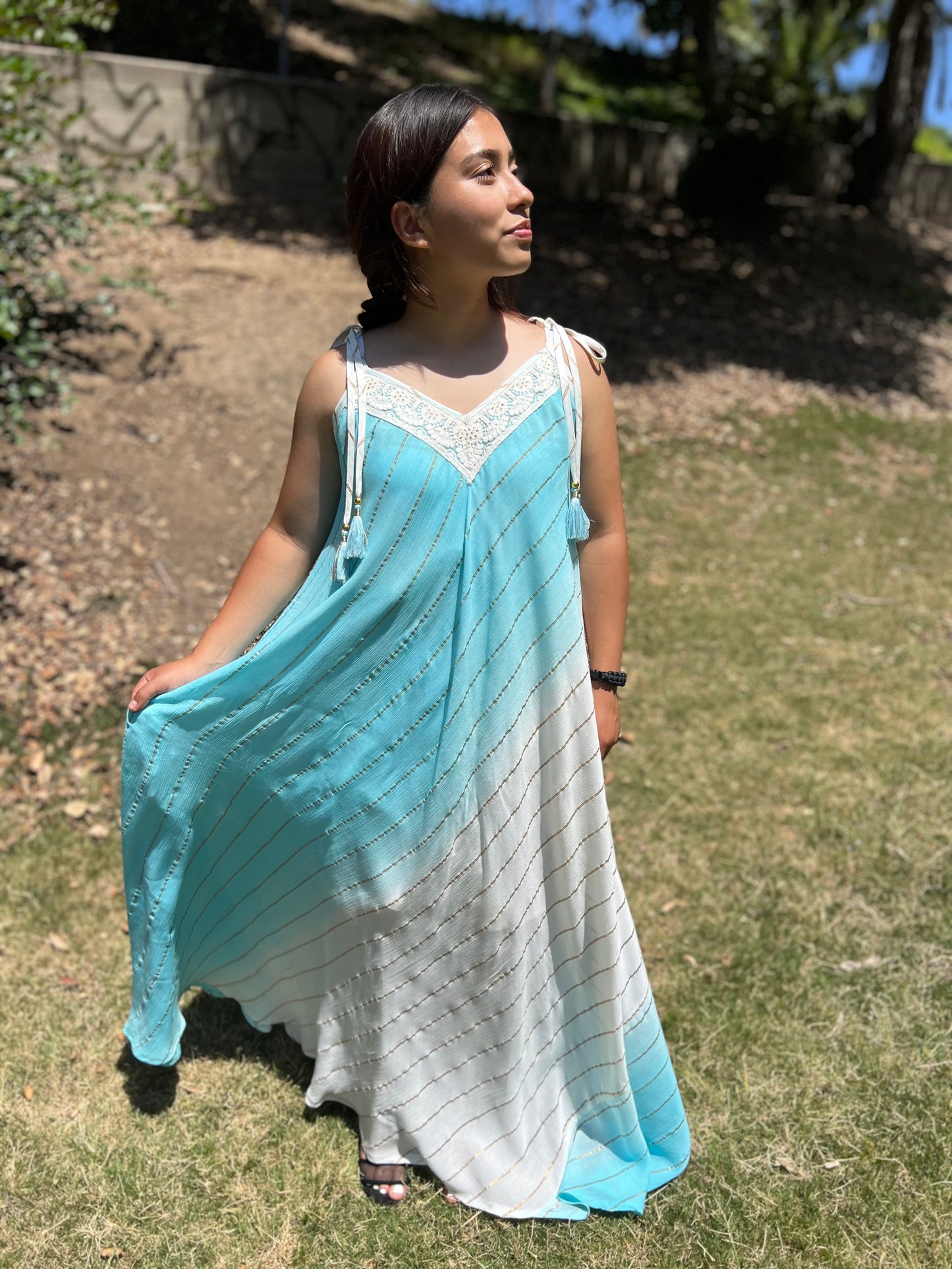 Very light flowing and comfortable dress.